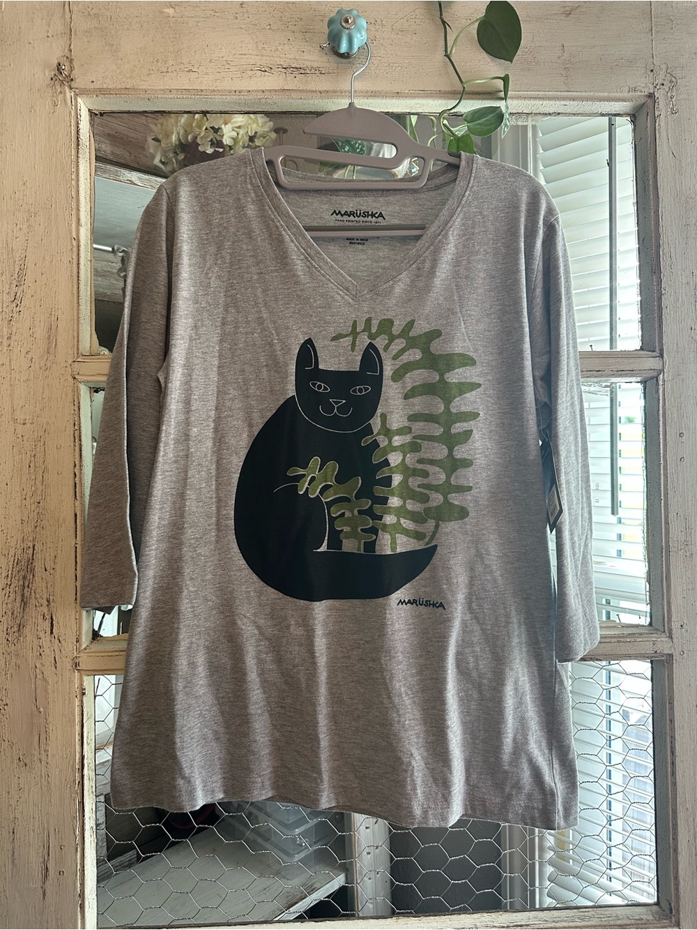 NWT Marushka | Gray Cat Graphic Top with floral